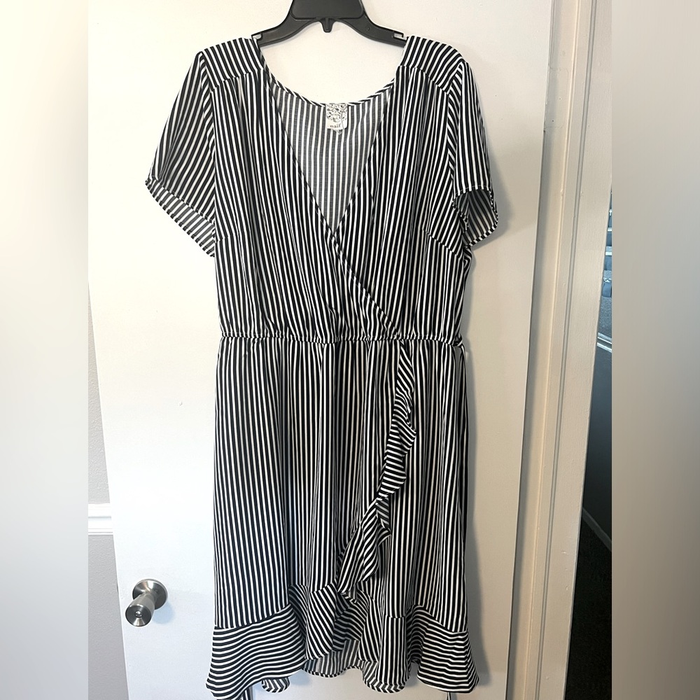 Wrap Dress Blue Ruffle V-Neck Striped Belted Short Sleeve